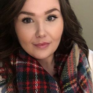 Meet your Posher, Courtney